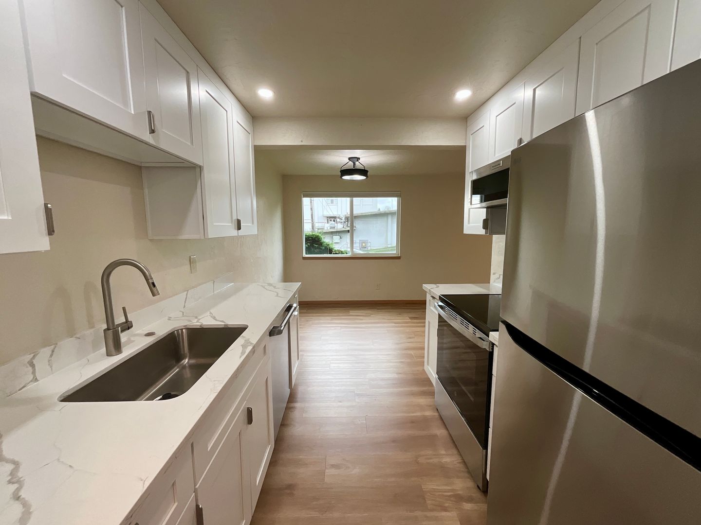 1907 37th St - Everett - Washington - 1 bed, 1 bath rental property