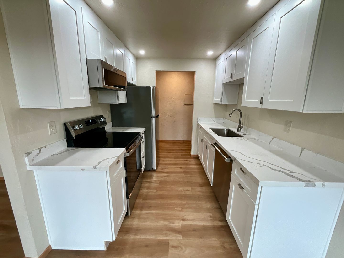 1907 37th St - Everett - Washington - 1 bed, 1 bath rental property