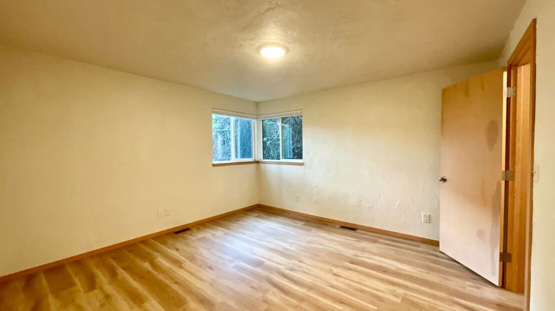 1907 37th St - Everett - Washington - 1 bed, 1 bath rental property