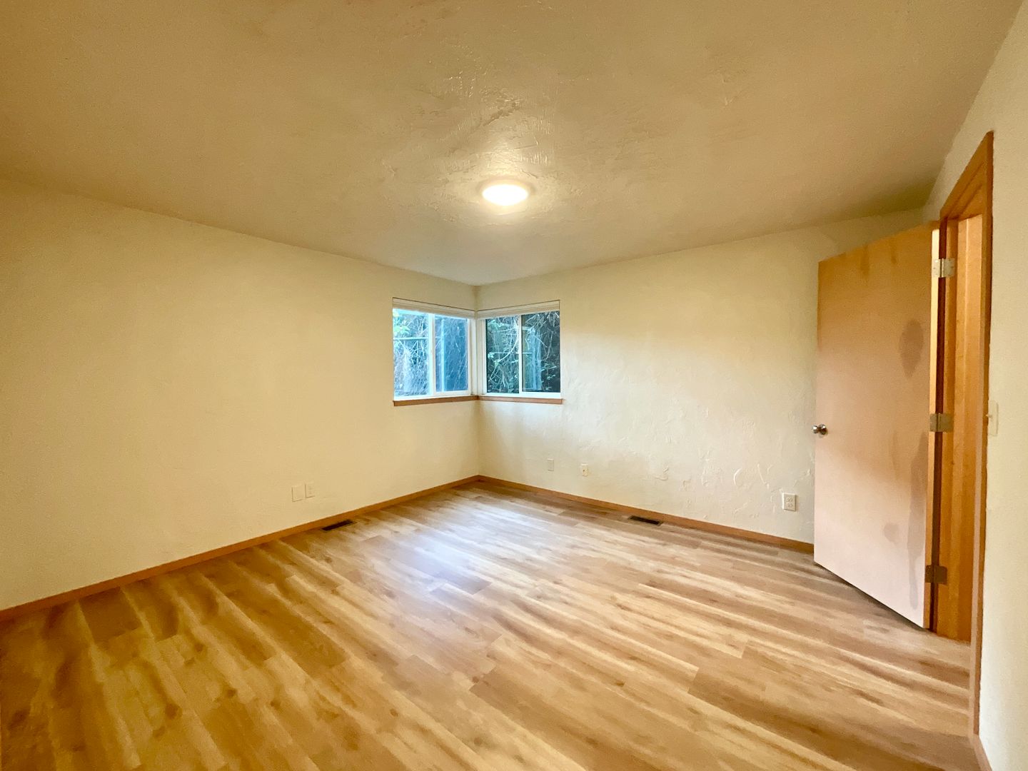 1907 37th St - Everett - Washington - 1 bed, 1 bath rental property