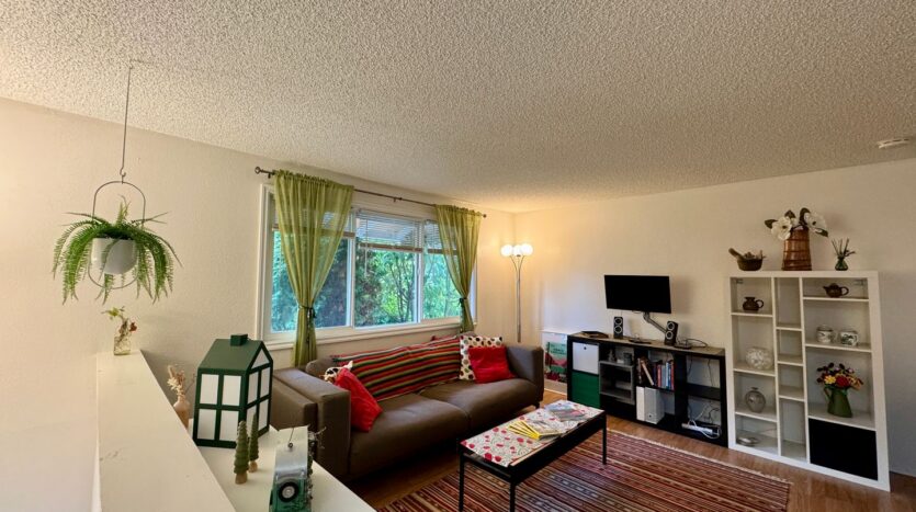 19422 141st Ave SE - Renton - Washington - 4 bed, 2 bath rental property