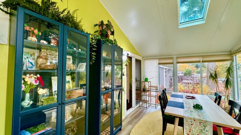 19422 141st Ave SE - Renton - Washington - 4 bed, 2 bath rental property