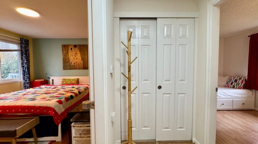 19422 141st Ave SE - Renton - Washington - 4 bed, 2 bath rental property