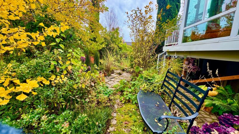 19422 141st Ave SE - Renton - Washington - 4 bed, 2 bath rental property