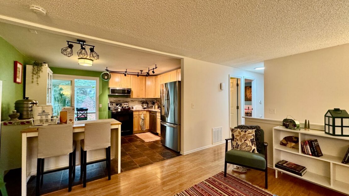 19422 141st Ave SE - Renton - Washington - 4 bed, 2 bath rental property