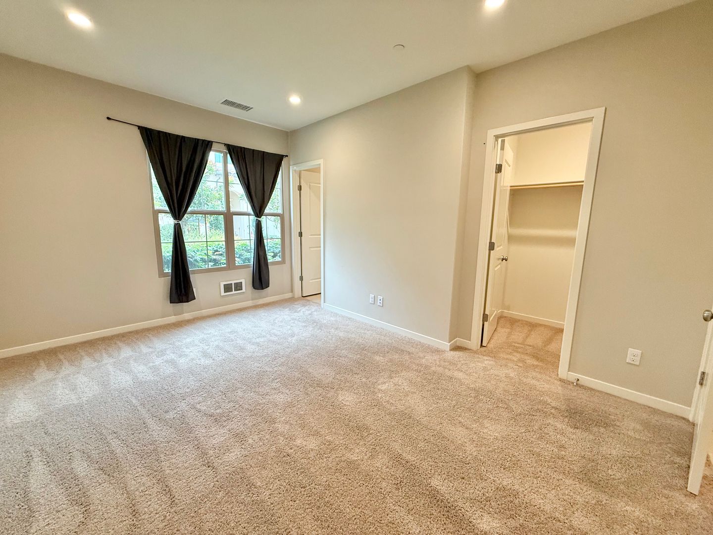 197 Elkhorn - Irvine - California - 3 bed, 3.5 bath rental property