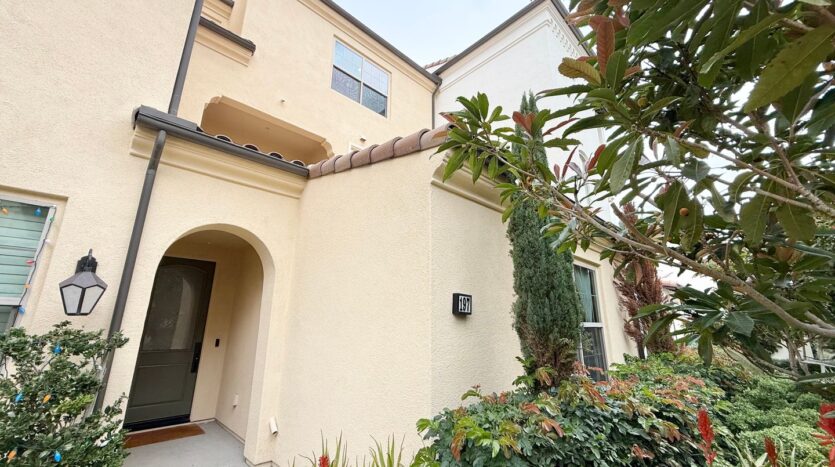 197 Elkhorn - Irvine - California - 3 bed, 3.5 bath rental property