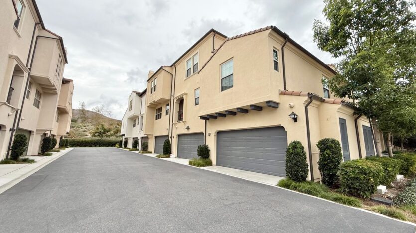 197 Elkhorn - Irvine - California - 3 bed, 3.5 bath rental property