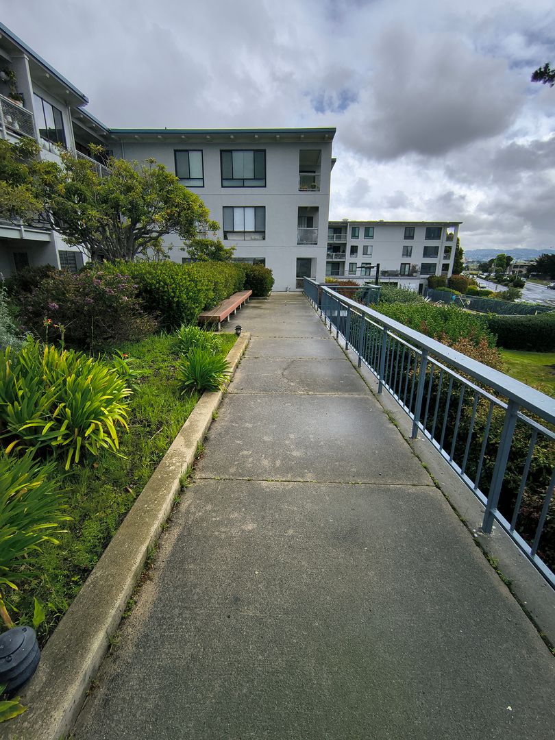 2 Anchor Drive #294 - Emeryville - California - 1 bath rental property