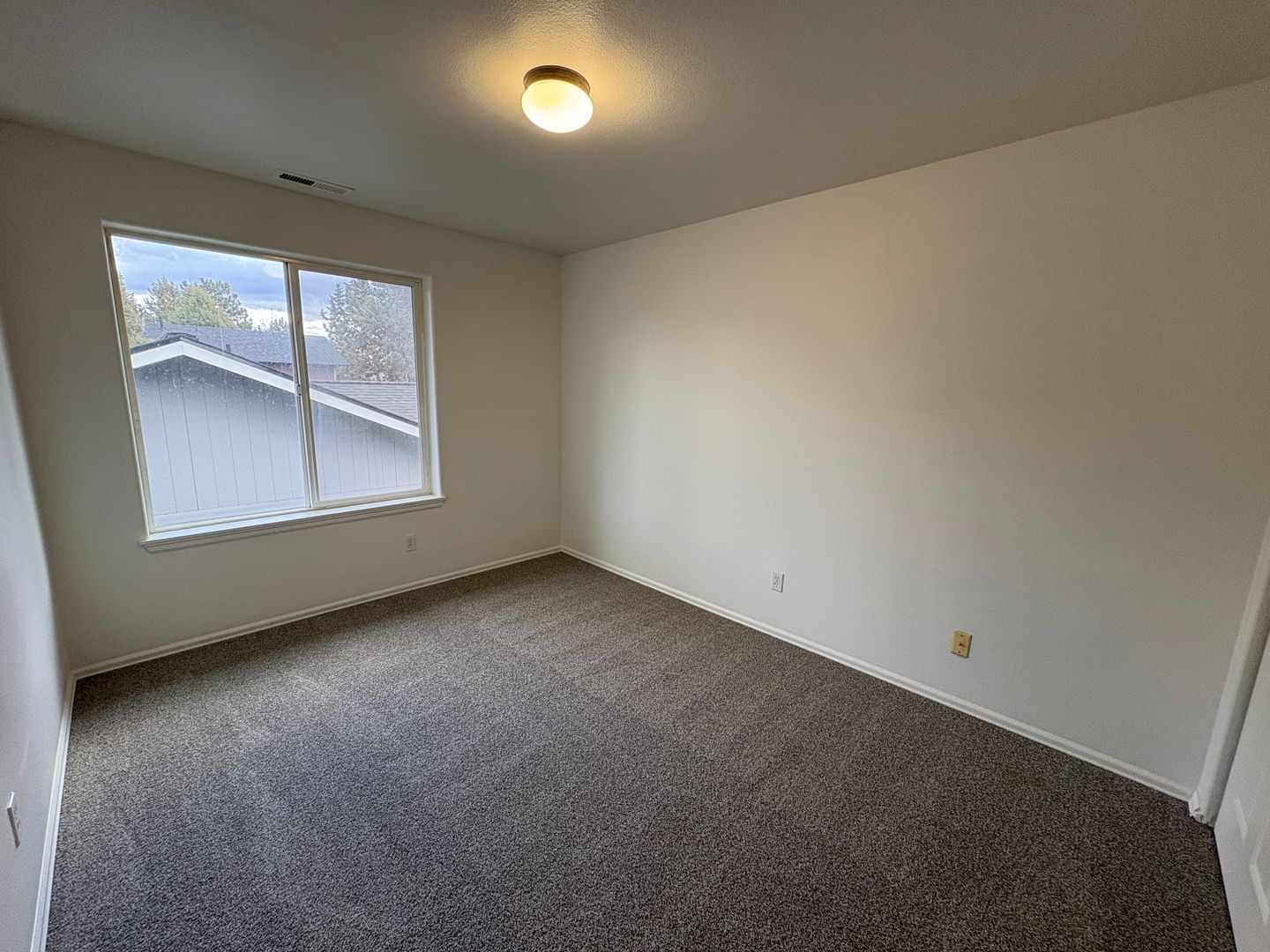 20603 Wild Rose Ln. - Bend - Oregon - 3 bed, 2.5 bath rental property