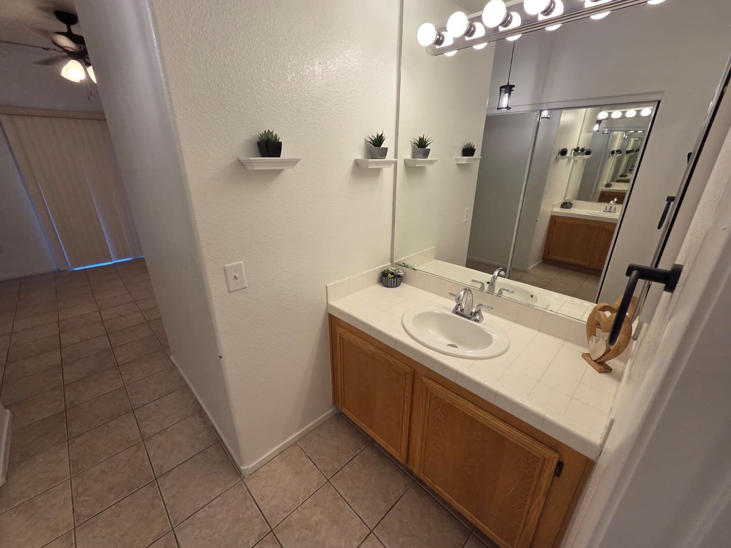 2110 Los Feliz Street   UNIT 1072 - Las Vegas - Nevada - 1 bed, 1 bath rental property