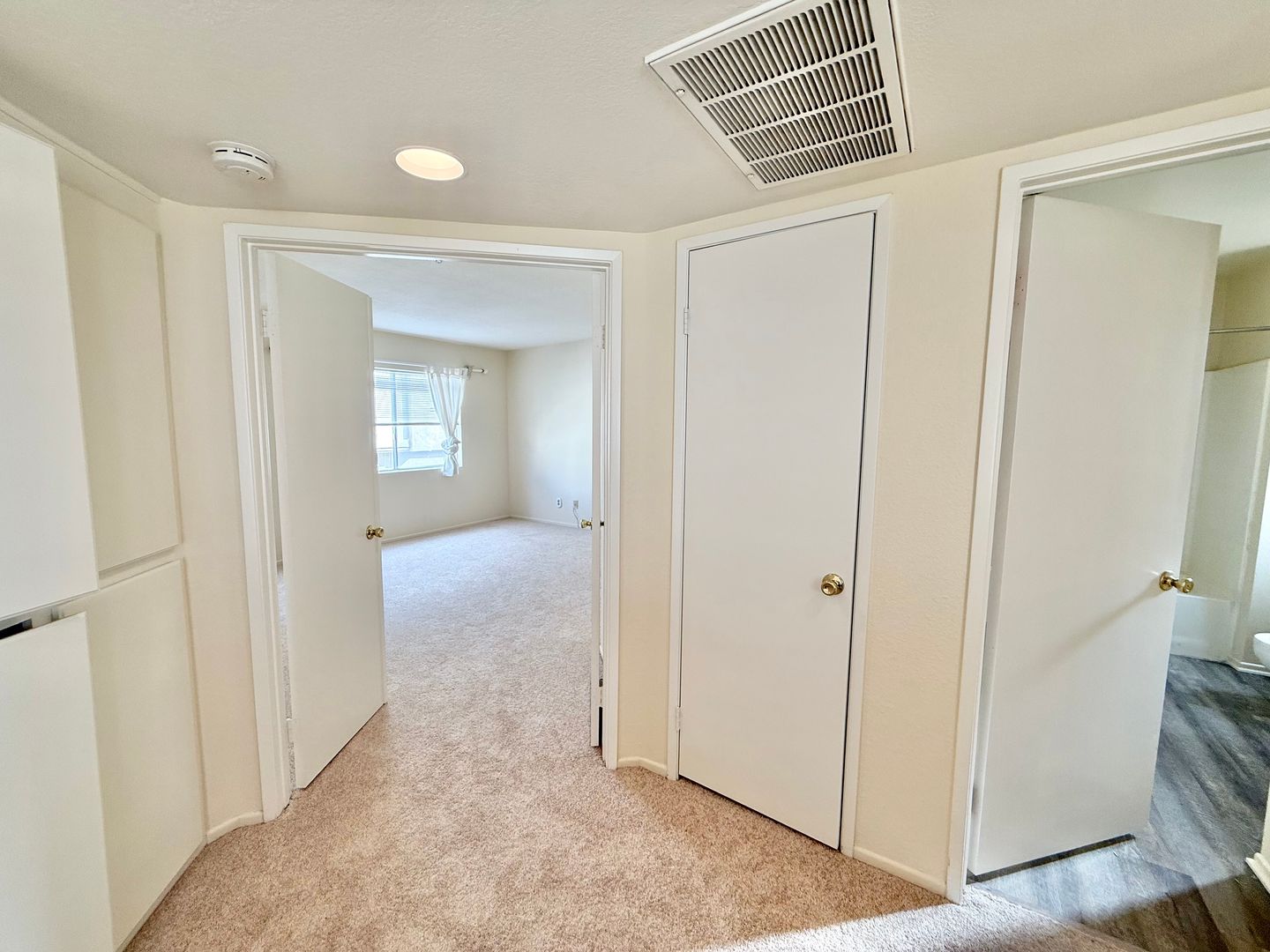 21155 Gladiolos Way - Lake Forest - California - 1 bed, 1 bath rental property