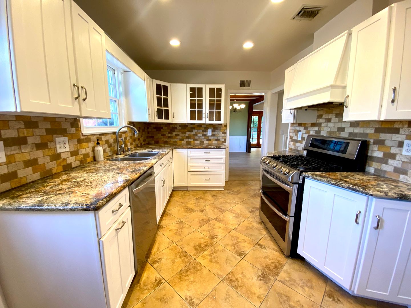 22122 Independencia Street - Los Angeles - California - 3 bed, 2 bath rental property