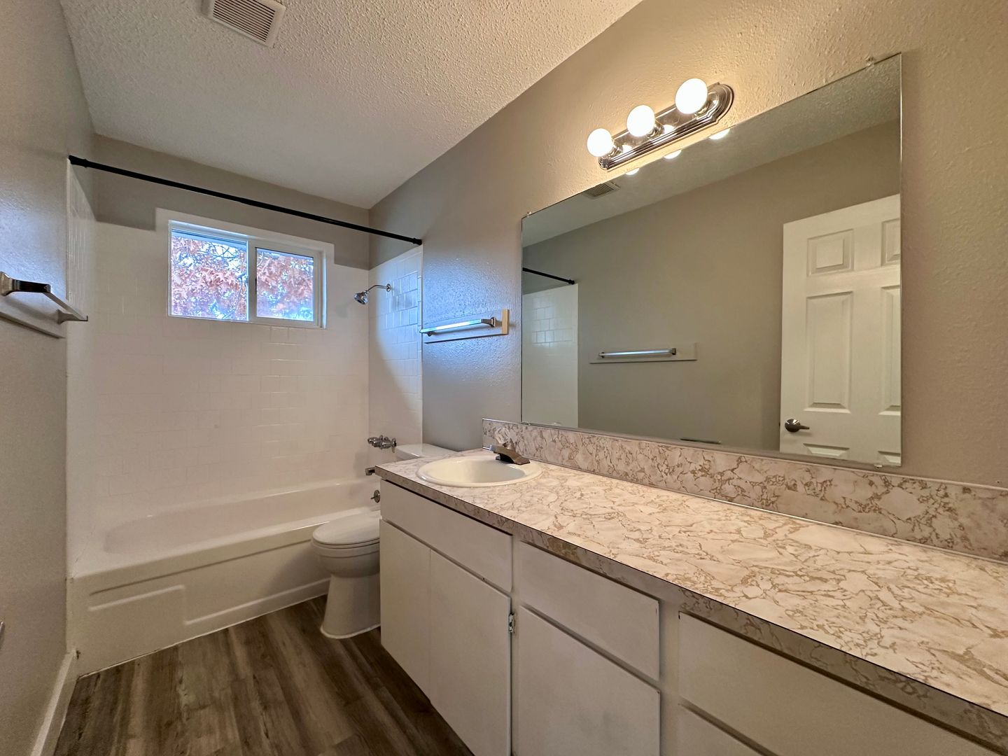 22900 NE Halsey St. - #02 - Fairview - Oregon - 2 bed, 1.5 bath rental property