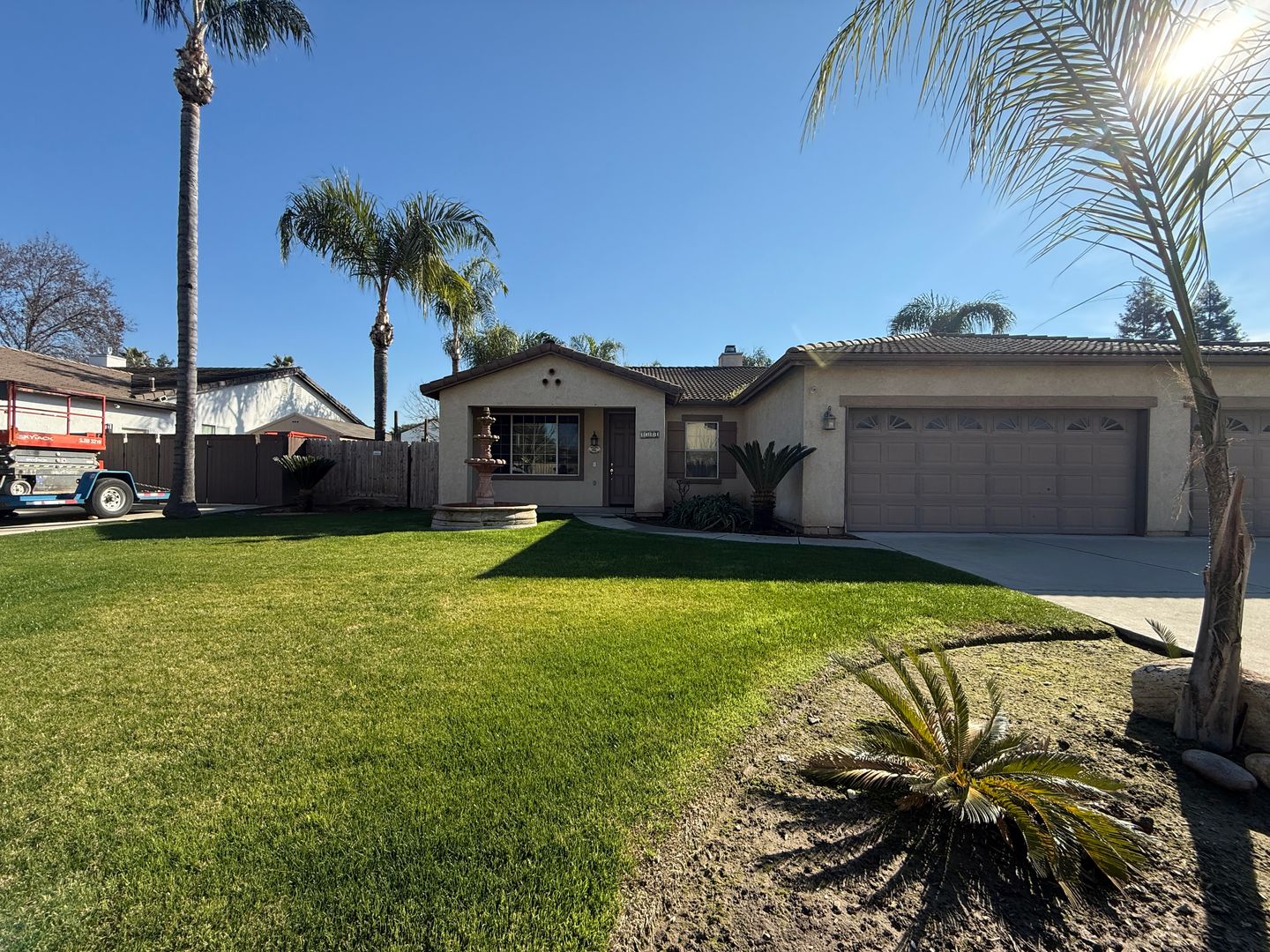 2324 N Peppertree St - Visalia - California - 3 bed, 2 bath rental property