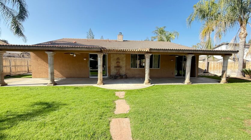 2324 N Peppertree St - Visalia - California - 3 bed, 2 bath rental property