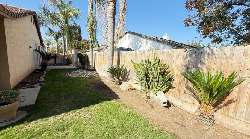 2324 N Peppertree St - Visalia - California - 3 bed, 2 bath rental property