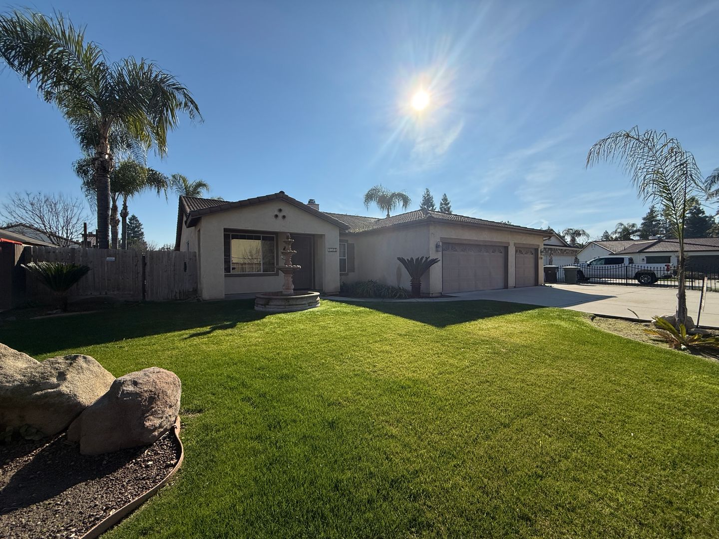 2324 N Peppertree St - Visalia - California - 3 bed, 2 bath rental property