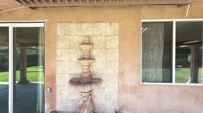 2324 N Peppertree St - Visalia - California - 3 bed, 2 bath rental property