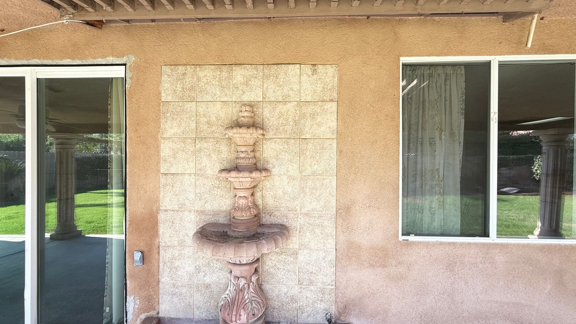 2324 N Peppertree St - Visalia - California - 3 bed, 2 bath rental property