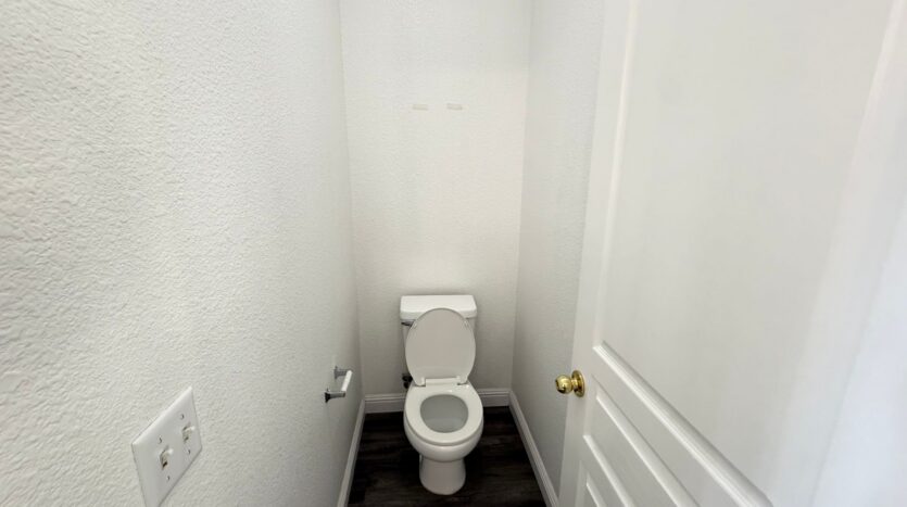 2324 N Peppertree St - Visalia - California - 3 bed, 2 bath rental property