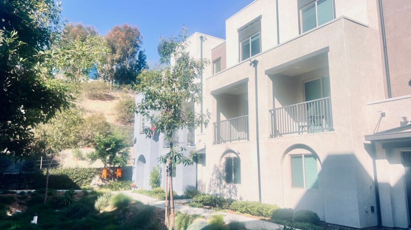 2454 Verano Way - Vista - California - 3 bed, 3.5 bath rental property