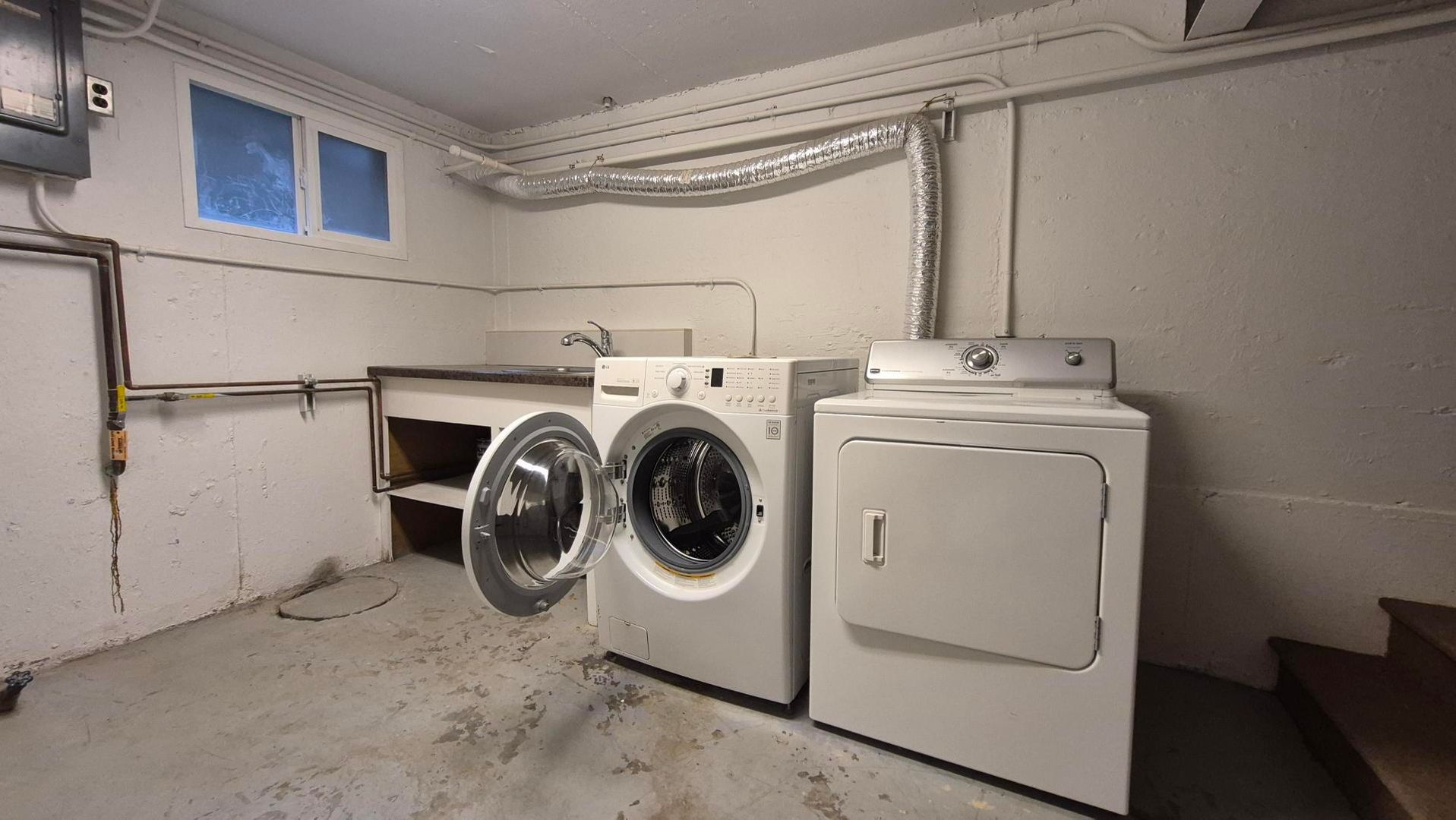 2761 NW Quimby Street - Portland - Oregon - 2 bed, 1 bath rental property