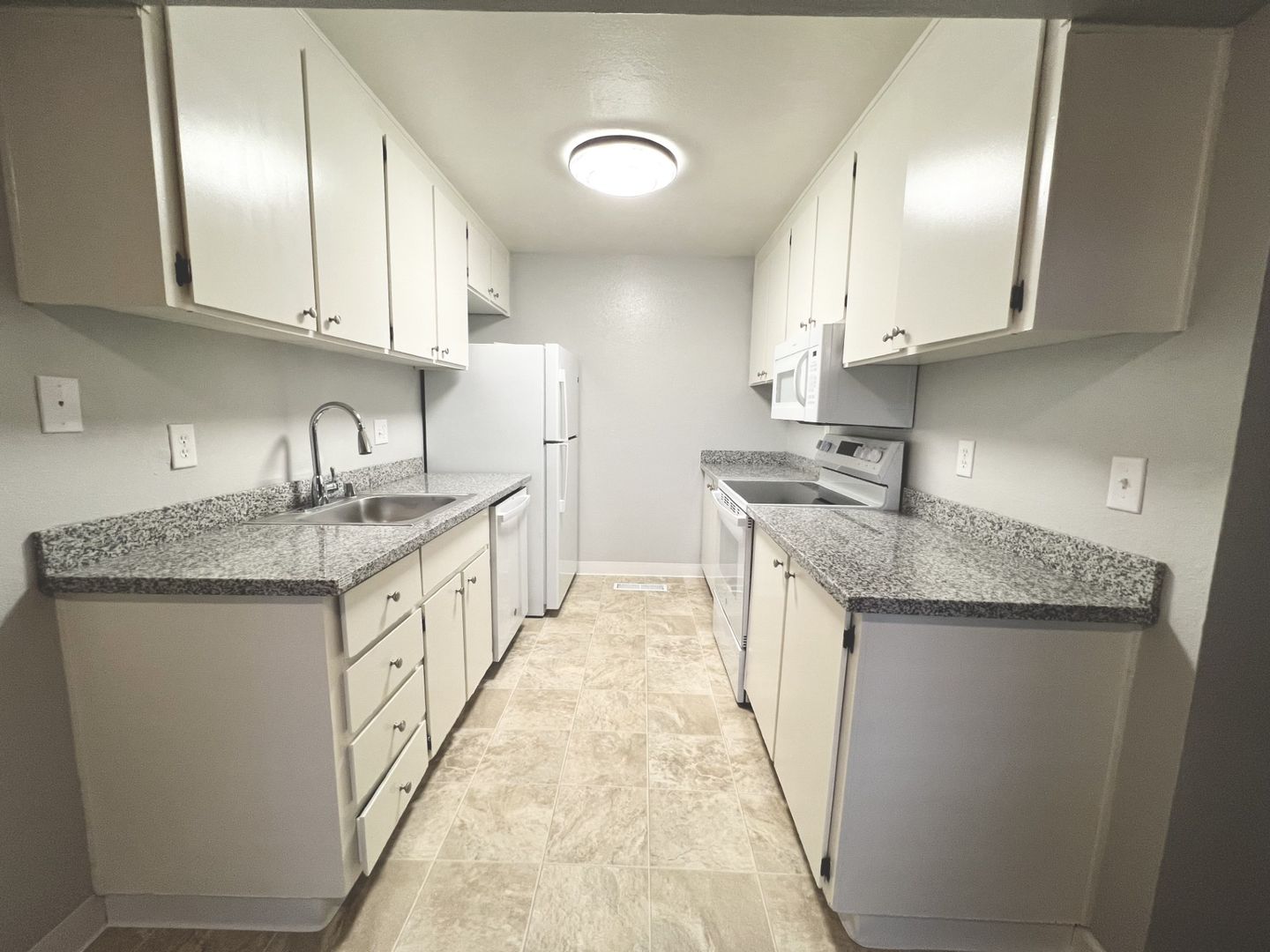 2800 Dover Ave - Fairfield - California - 2 bed, 1 bath rental property