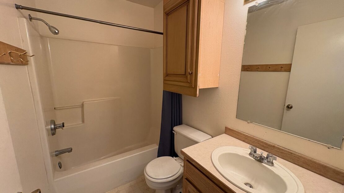 2950 Nikki Ct  Unit A - Bend - Oregon - 3 bed, 2.5 bath rental property