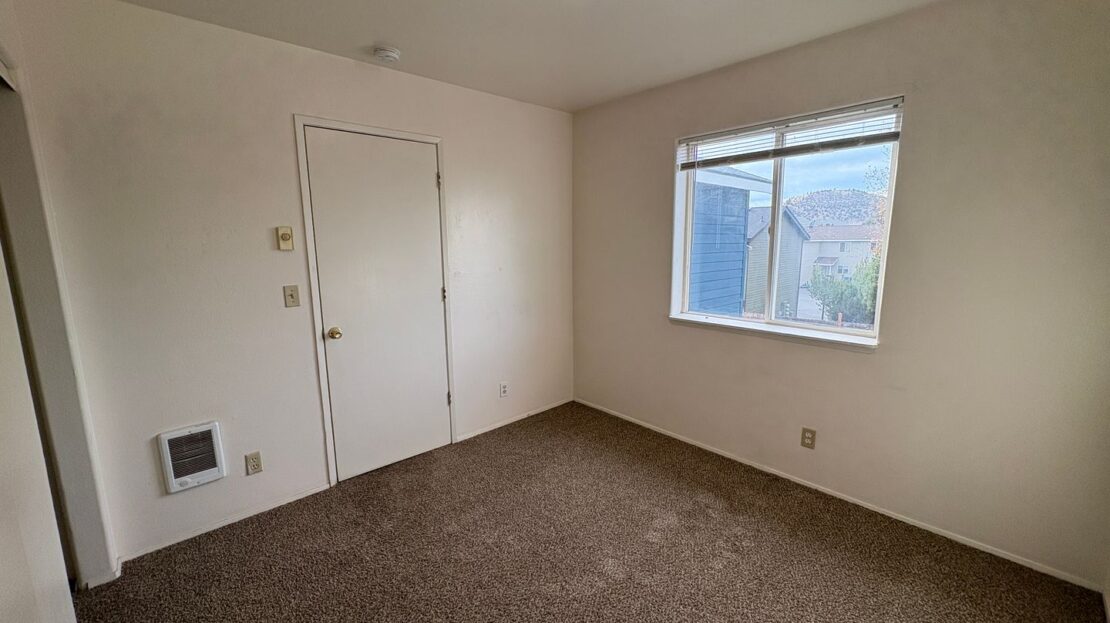 2950 Nikki Ct  Unit A - Bend - Oregon - 3 bed, 2.5 bath rental property