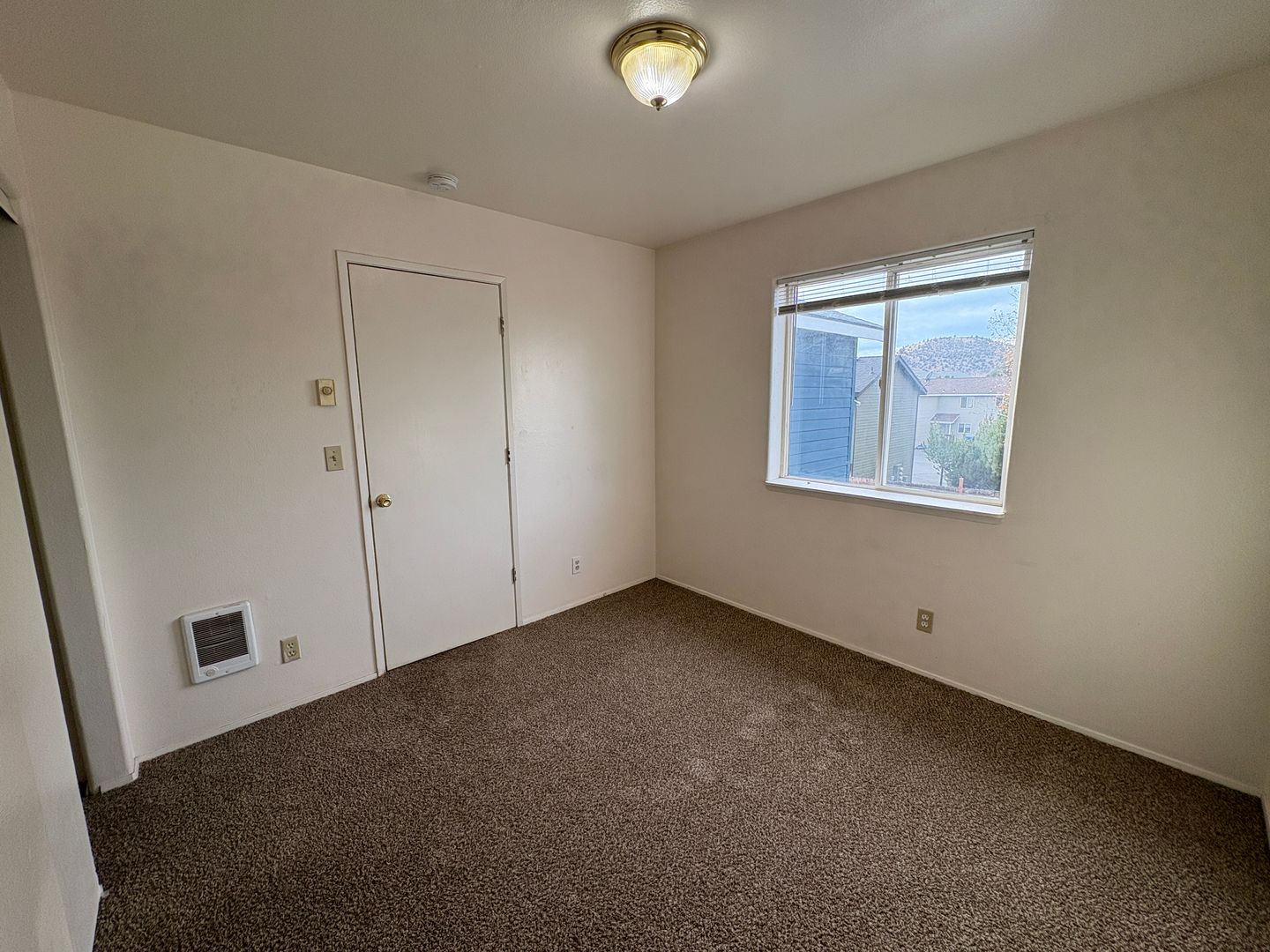 2950 Nikki Ct  Unit A - Bend - Oregon - 3 bed, 2.5 bath rental property