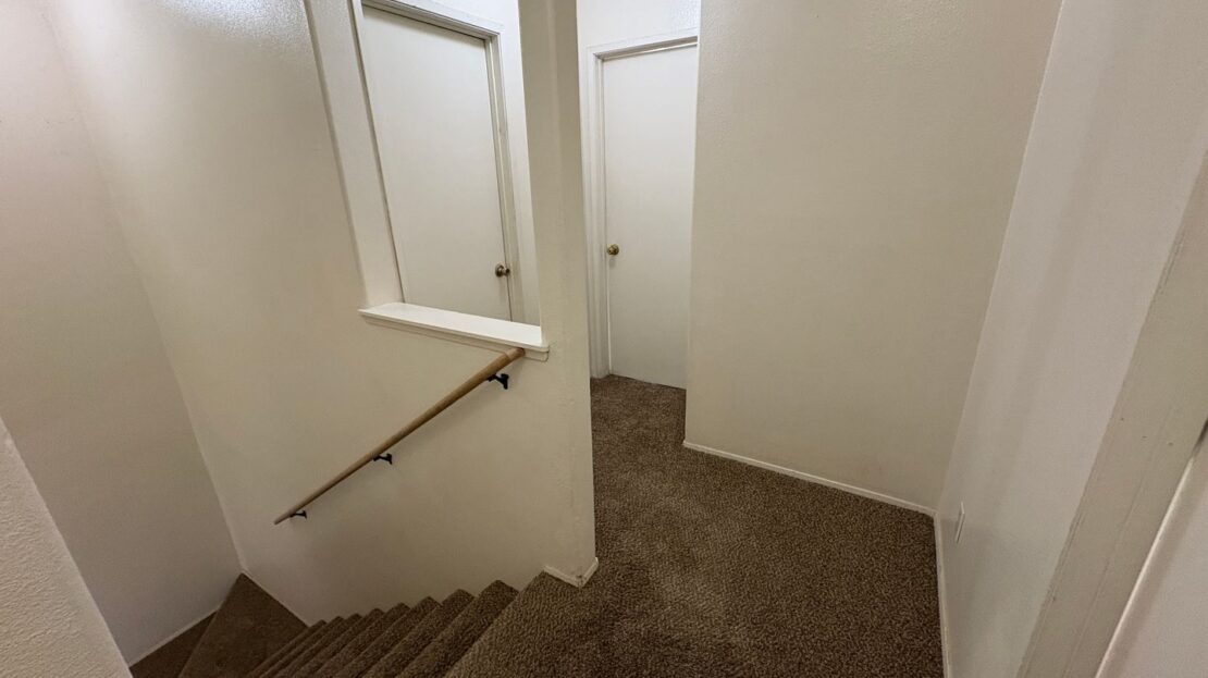 2950 Nikki Ct  Unit A - Bend - Oregon - 3 bed, 2.5 bath rental property