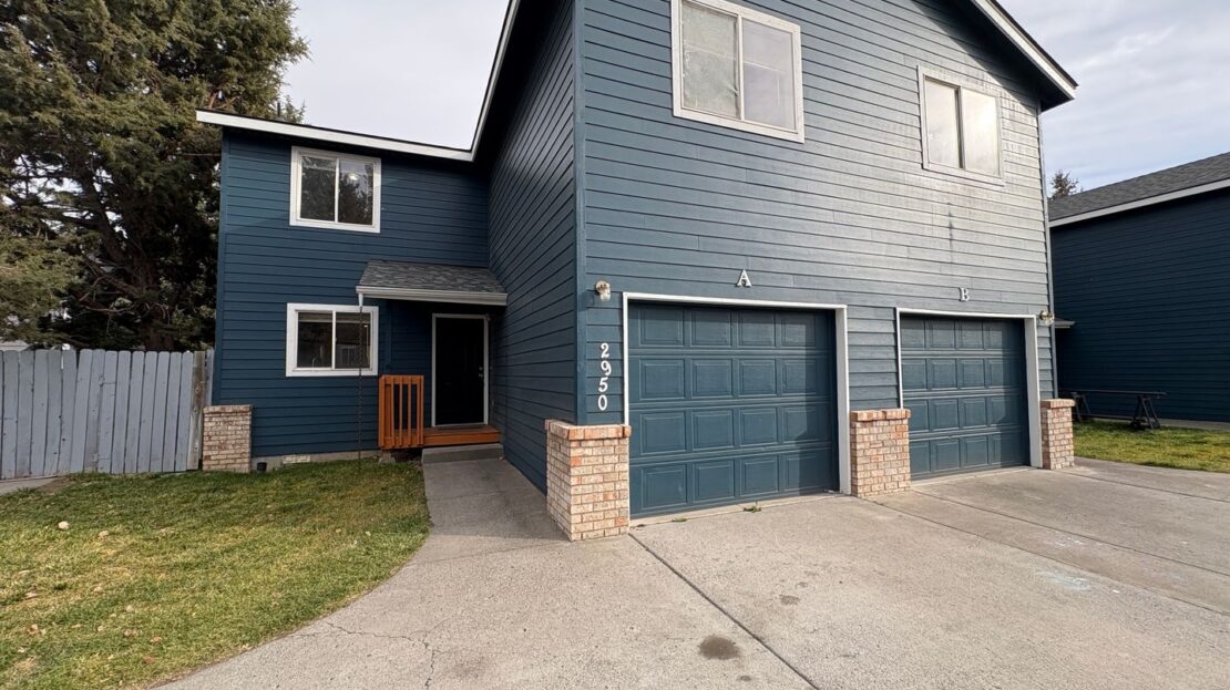 2950 Nikki Ct  Unit A - Bend - Oregon - 3 bed, 2.5 bath rental property