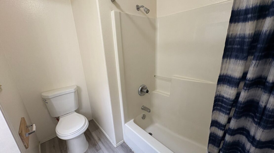 2950 Nikki Ct  Unit A - Bend - Oregon - 3 bed, 2.5 bath rental property