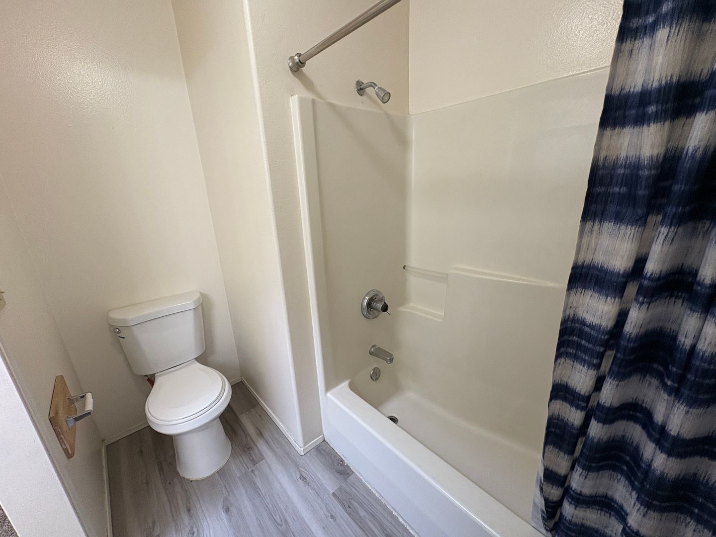 2950 Nikki Ct  Unit A - Bend - Oregon - 3 bed, 2.5 bath rental property