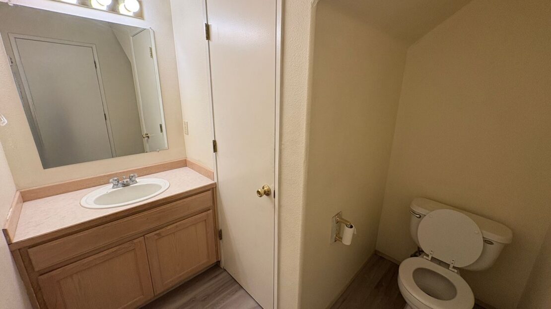 2950 Nikki Ct  Unit A - Bend - Oregon - 3 bed, 2.5 bath rental property