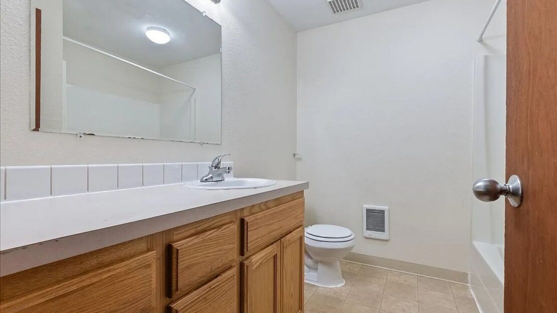 3033 NE Cleveland Ave.   - Gresham - Oregon - 2 bed, 1 bath rental property