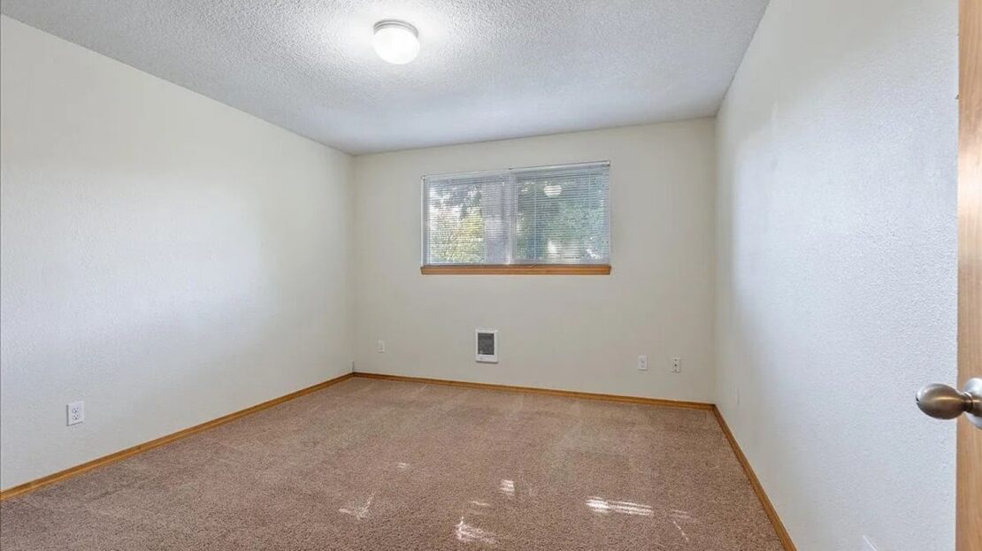 3033 NE Cleveland Ave.   - Gresham - Oregon - 2 bed, 1 bath rental property