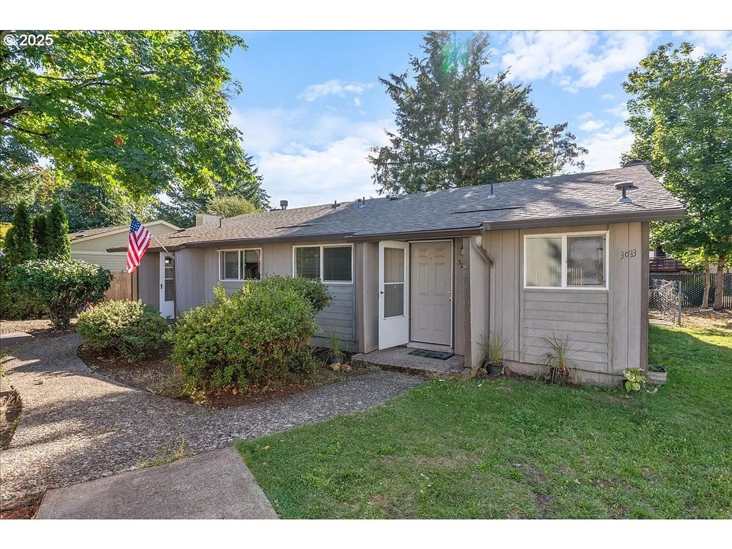 3033 NE Cleveland Ave.   - Gresham - Oregon - 2 bed, 1 bath rental property