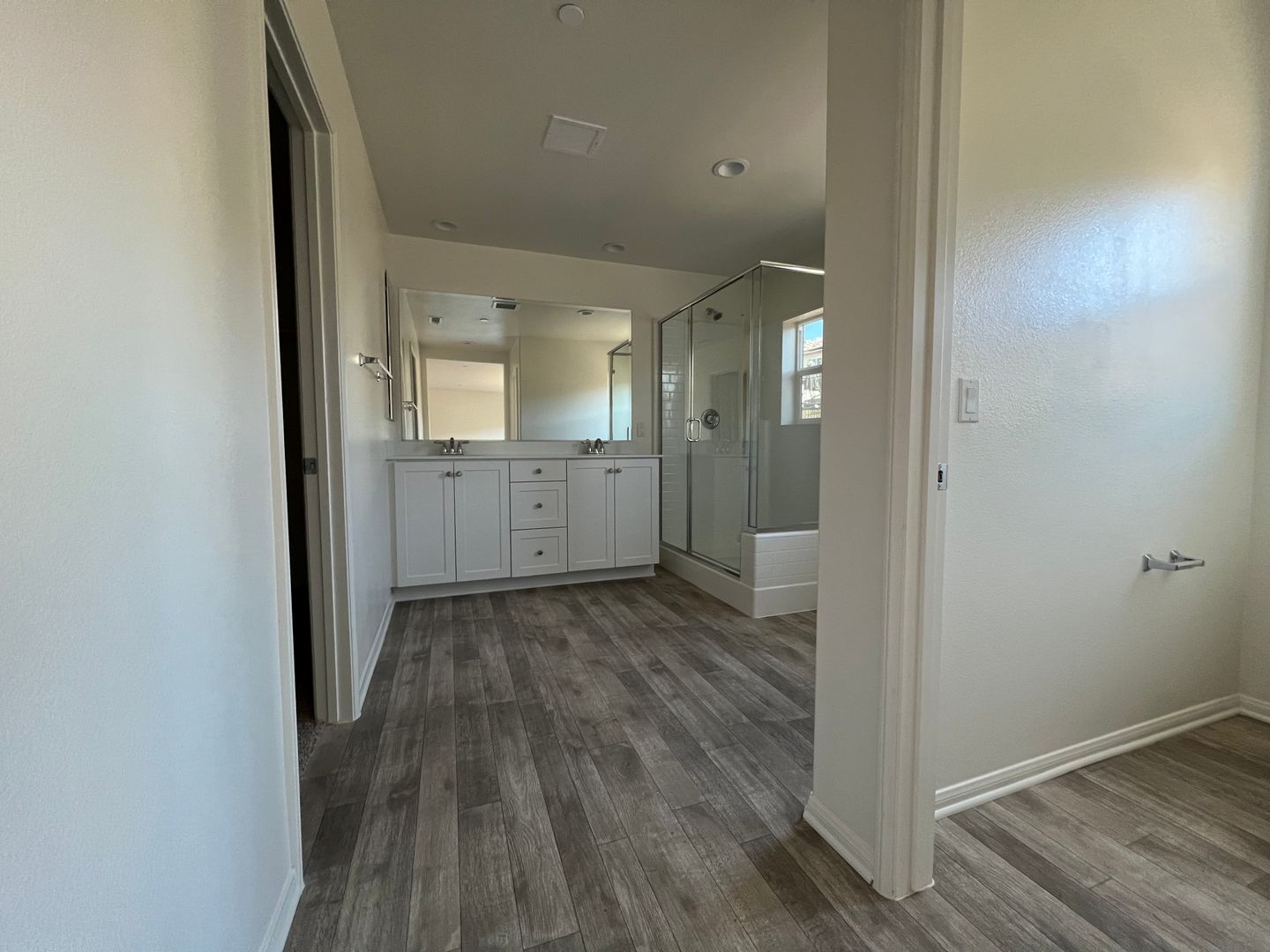 30737 Expedition Dr. - Winchester - California - 4 bed, 3.5 bath rental property