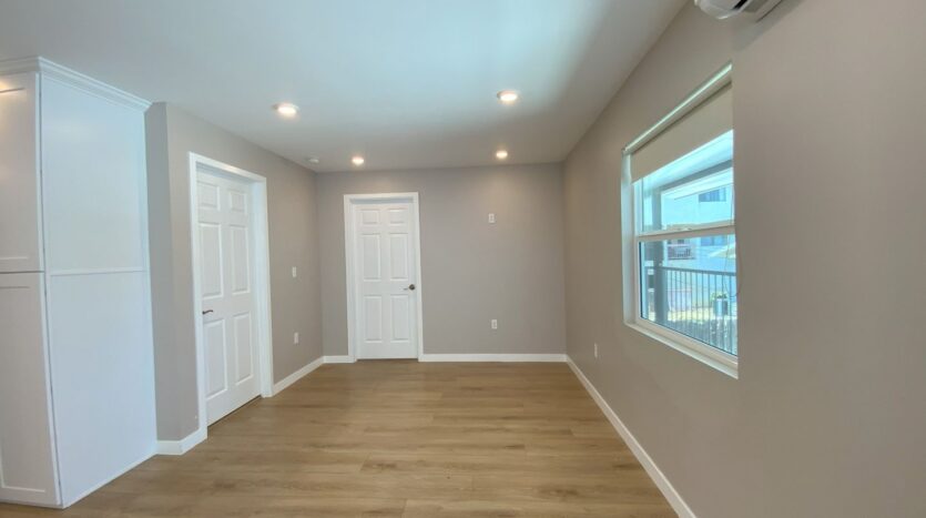 320 1/2 Myrtle Street - Glendale - California - 1 bed, 1 bath rental property