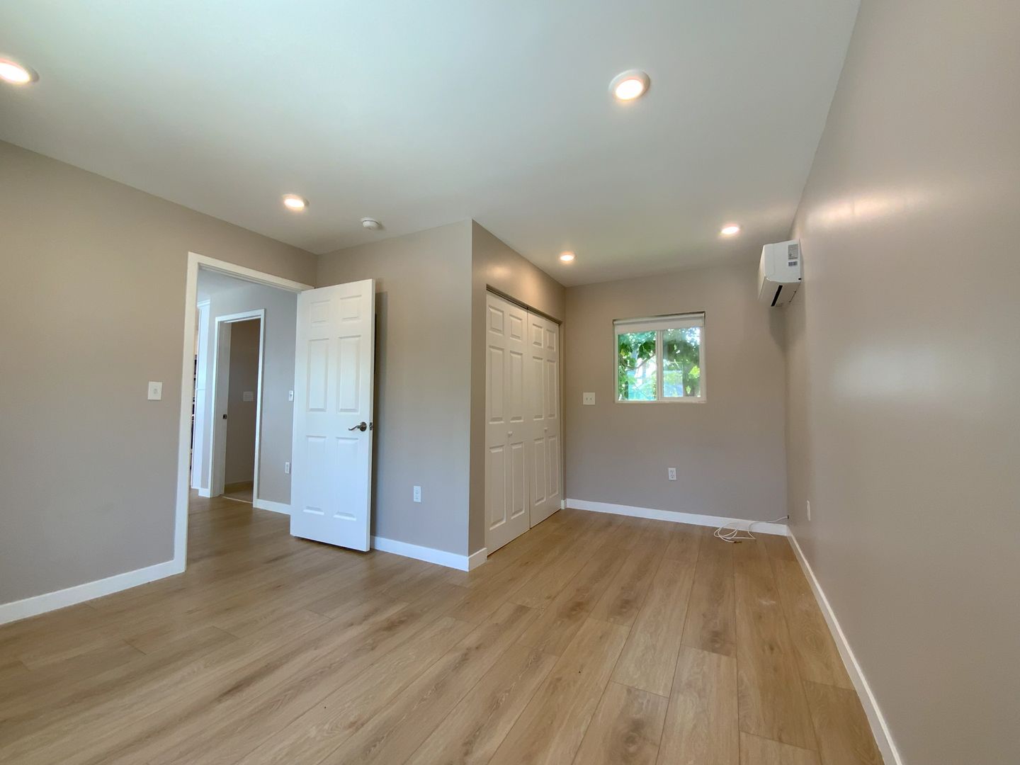 320 1/2 Myrtle Street - Glendale - California - 1 bed, 1 bath rental property