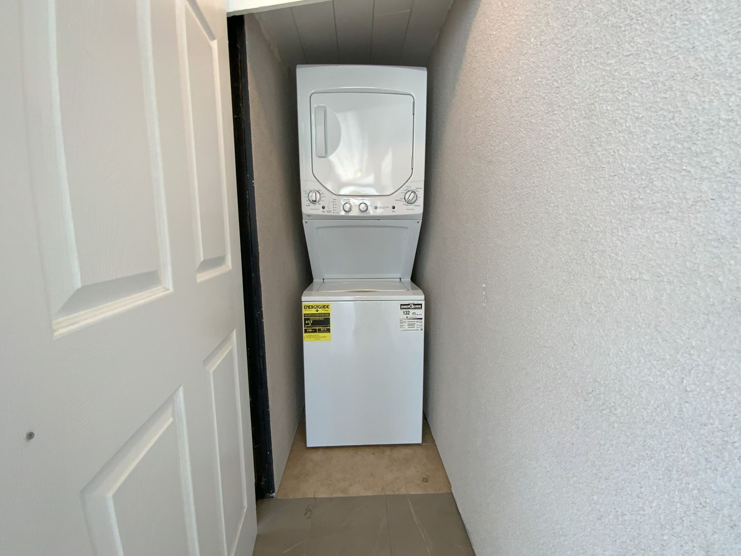 320 1/2 Myrtle Street - Glendale - California - 1 bed, 1 bath rental property