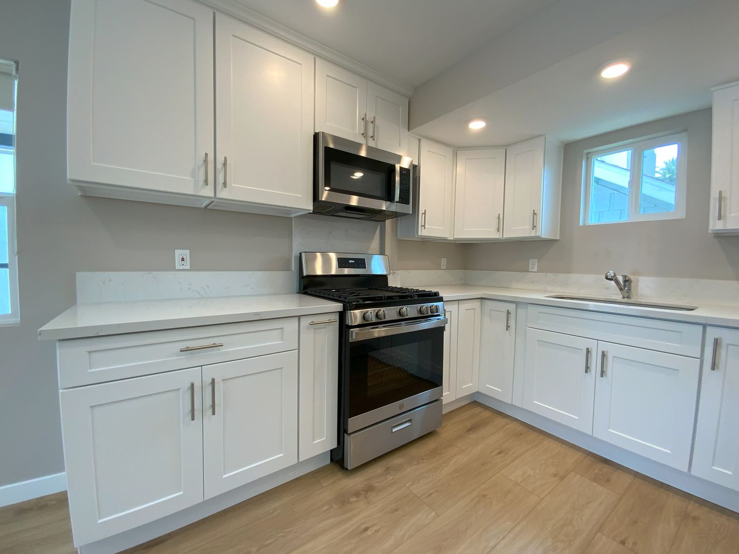 320 1/2 Myrtle Street - Glendale - California - 1 bed, 1 bath rental property