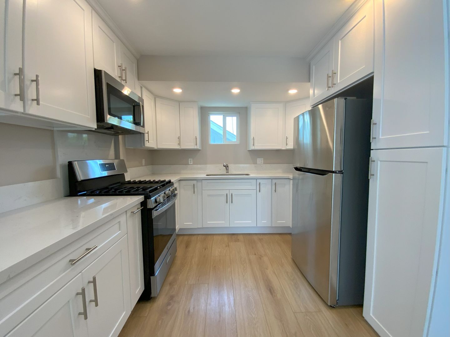 320 1/2 Myrtle Street - Glendale - California - 1 bed, 1 bath rental property