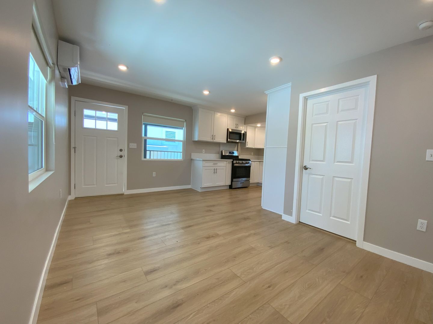 320 1/2 Myrtle Street - Glendale - California - 1 bed, 1 bath rental property