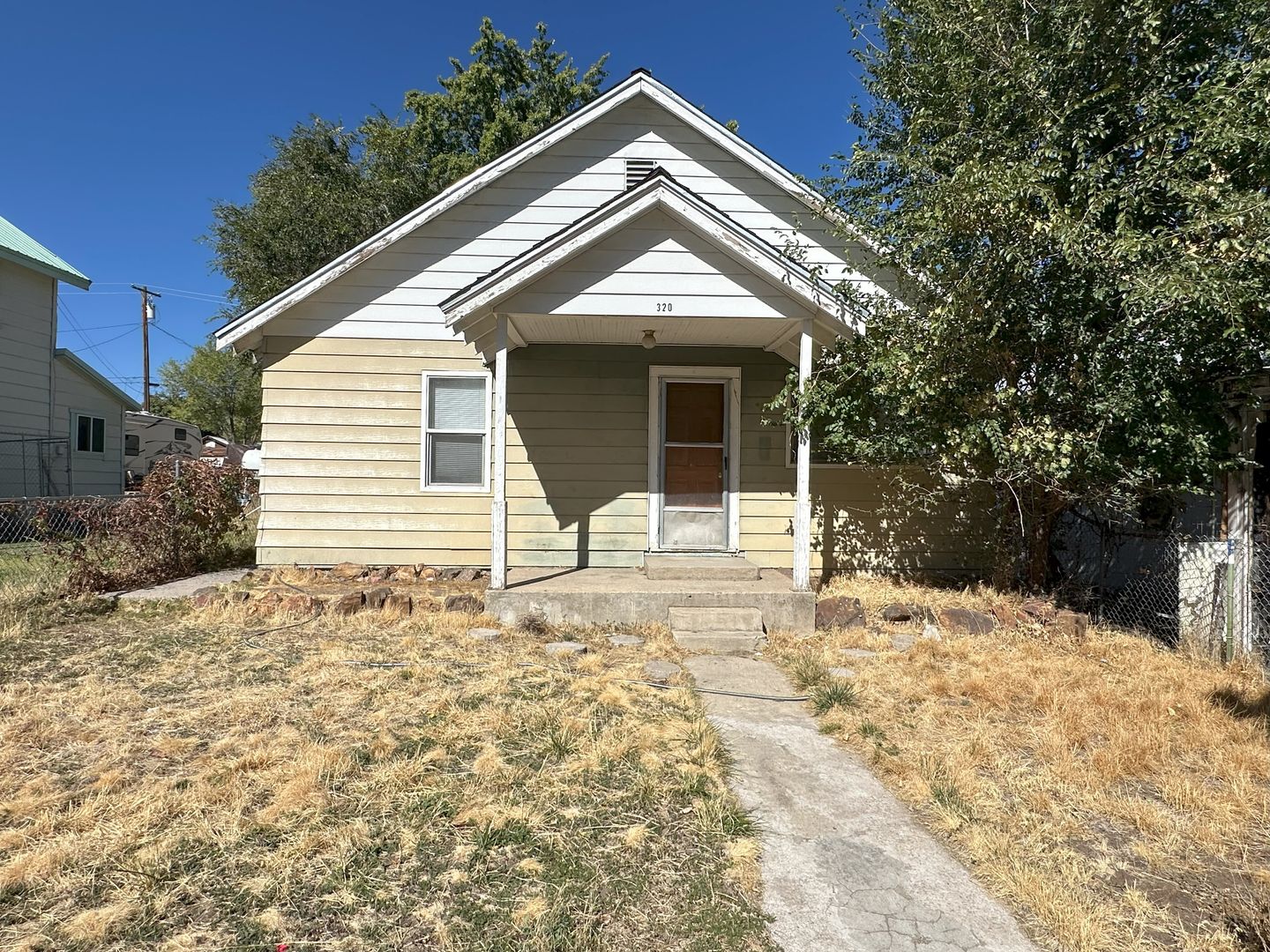 320 Pardee Avenue - Susanville - California - 2 bed, 1 bath rental property