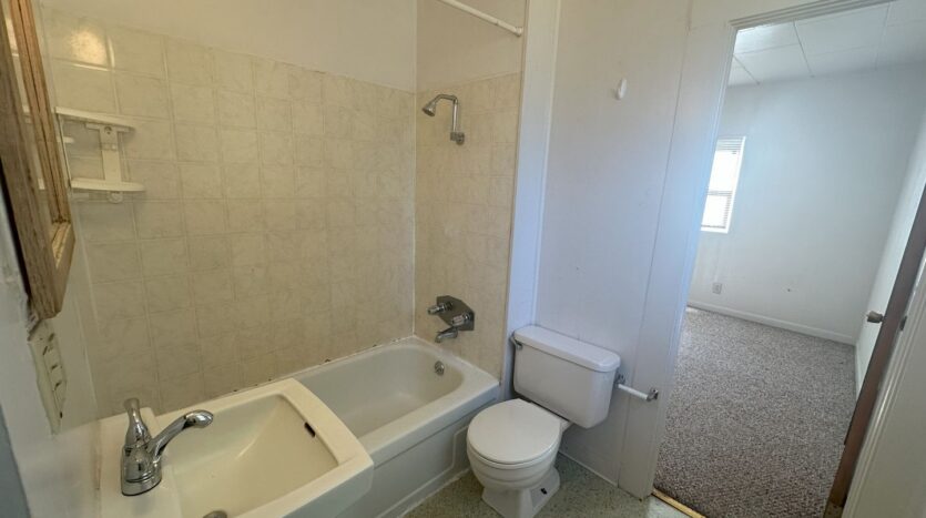 320 Pardee Avenue - Susanville - California - 2 bed, 1 bath rental property