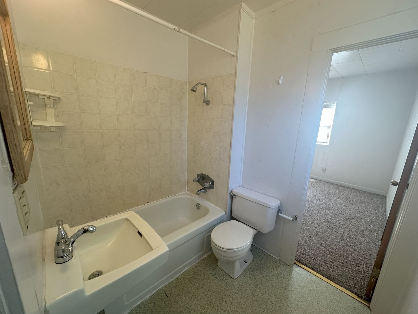 320 Pardee Avenue - Susanville - California - 2 bed, 1 bath rental property