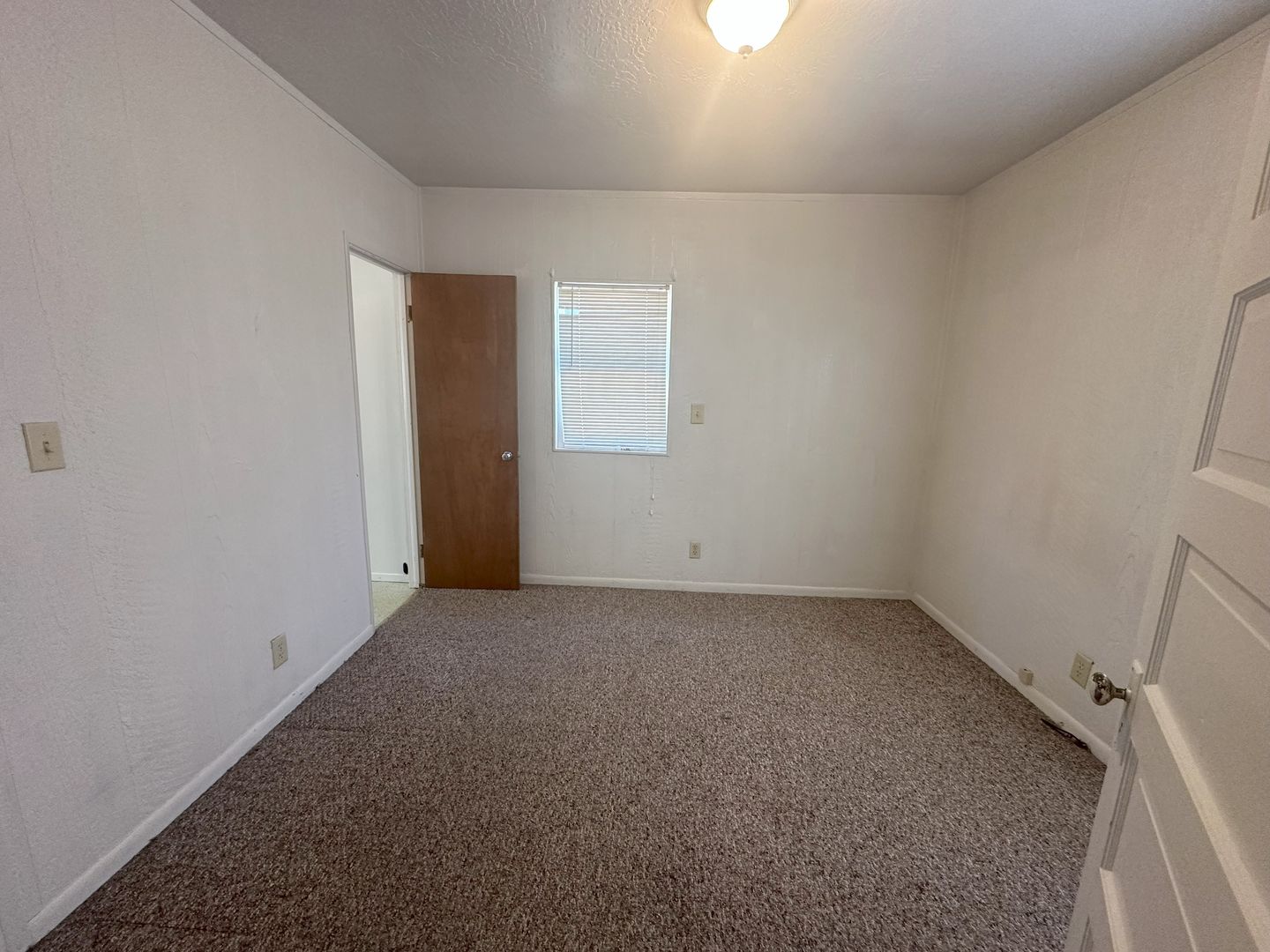 320 Pardee Avenue - Susanville - California - 2 bed, 1 bath rental property